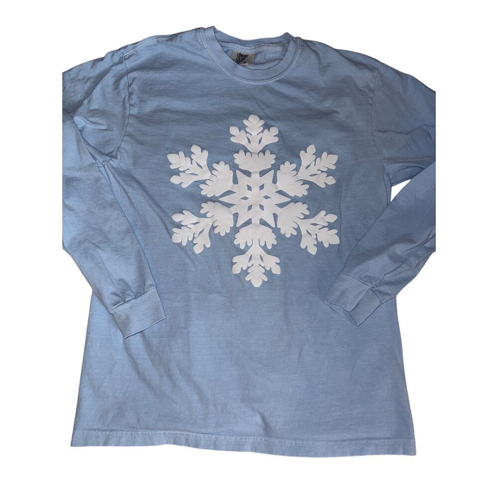 COMFORT COLORS snowflake shirt size Medium M